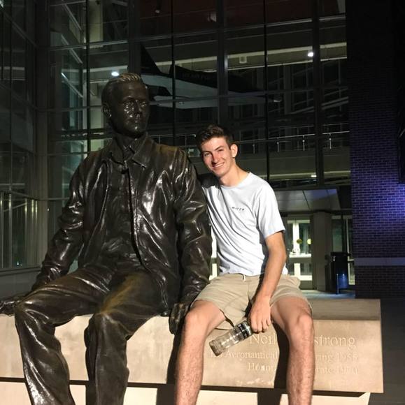 Meet your Posher, Travis - Picture 1 of 1